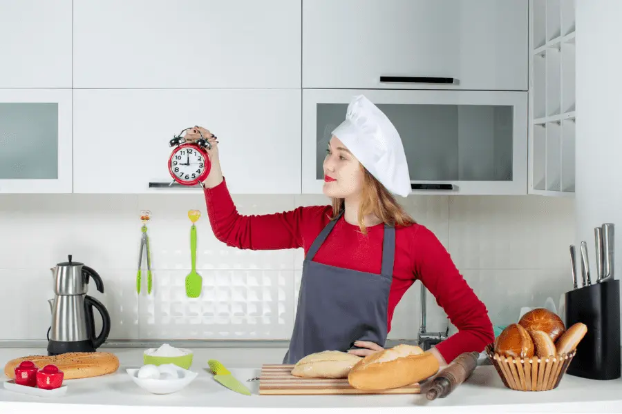 Tiempo y paciencia para la preparación de pan de pueblo